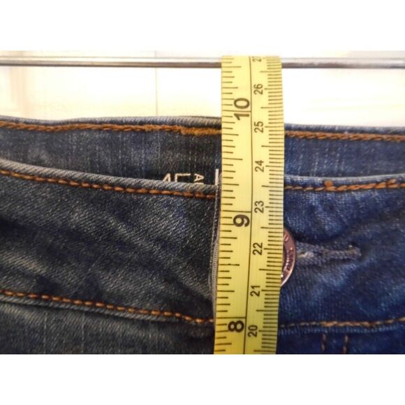 Time and Tru petite straight leg medium wash Jeans - Picture 5 of 6